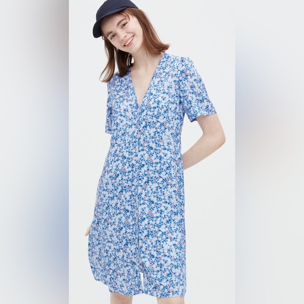 Uniqlo Printed V-Neck Short Sleeve Flare Dresssize Large
